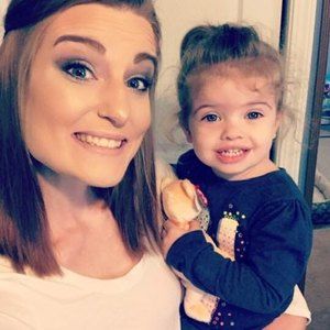 Meet your Posher, Laurie